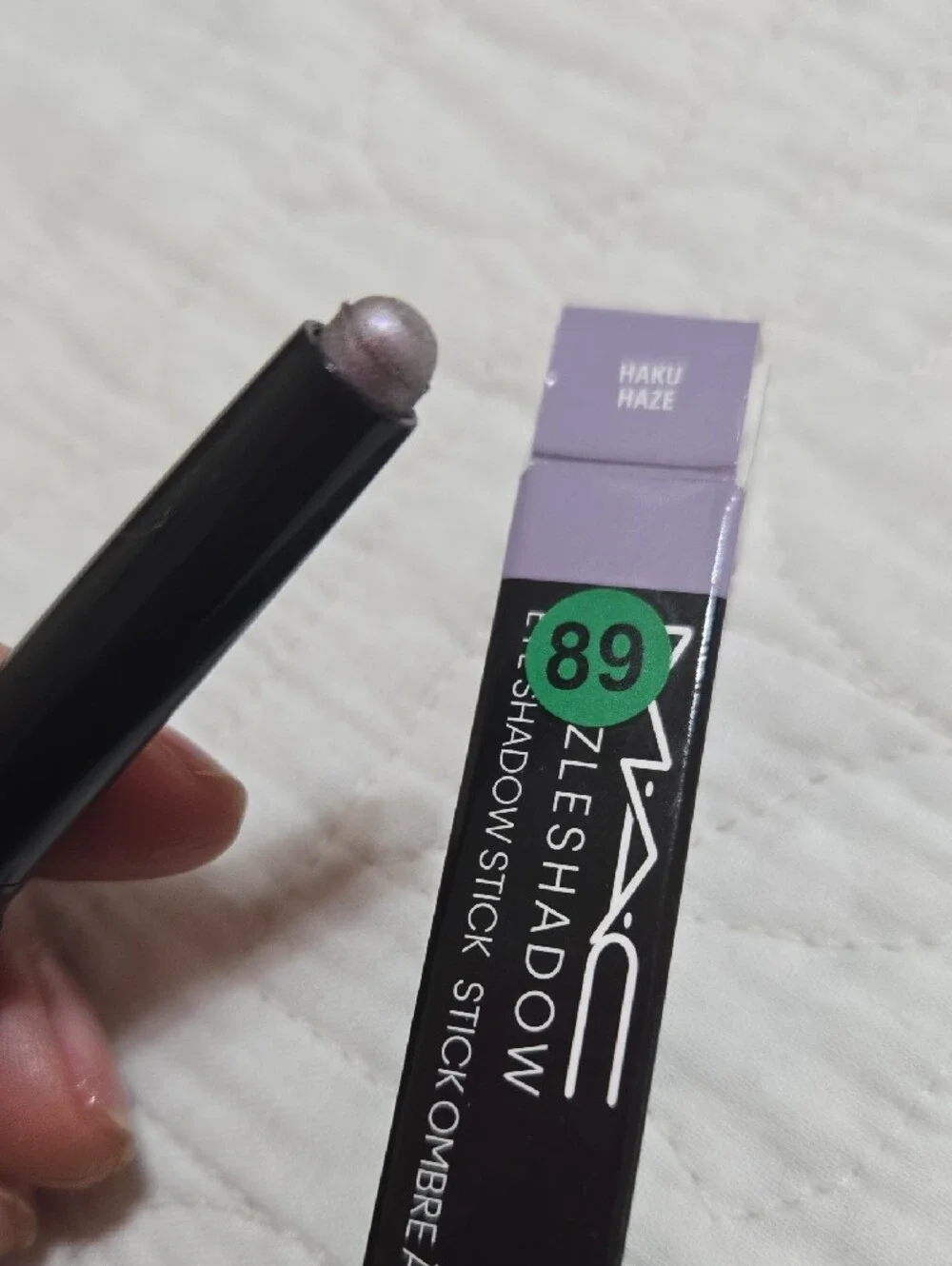 MAC Eyeshadow Stick - Lavender Cap with Shimmery Lilac Tip